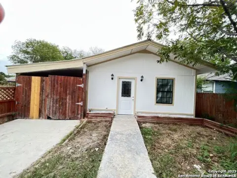Renovated Triplex Near Downtown