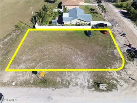 Residential Corner Lot in Cape Coral