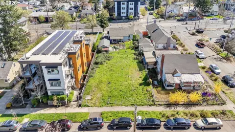 Portland Land Near MAX Line