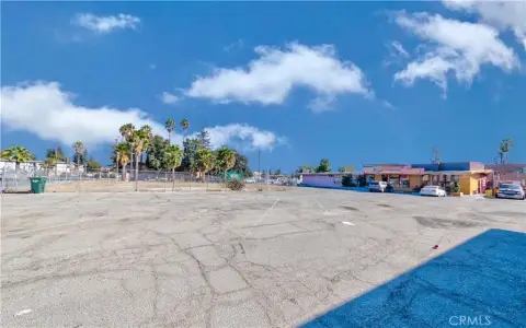 Pomona Commercial Property For Sale