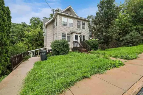 7-Unit Apartment Building