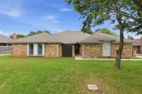 Updated Duplex Near Candleridge Park