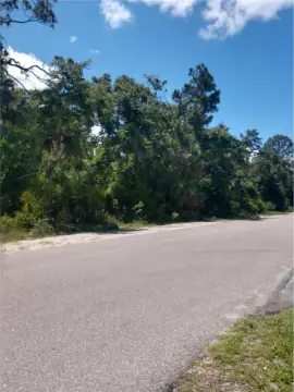 Commercial Land in Growing Area