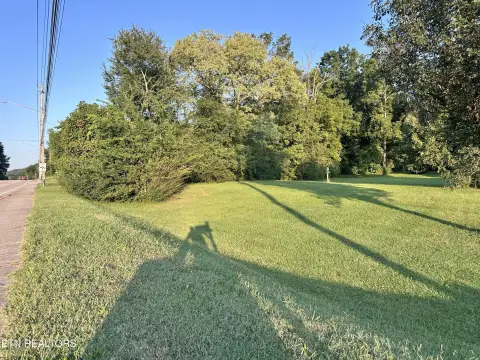 Level Commercial Land
