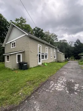 Live-Work Space with Off-Street Parking