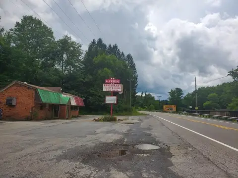 Former Restaurant in Rainelle, WV