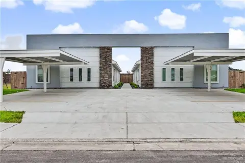 Four-Unit Quadplex with Modern Finishes