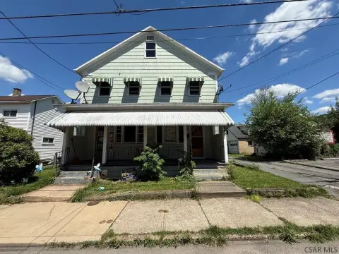 Duplex with Two Two-Bed Units
