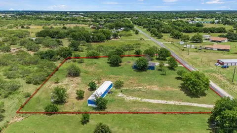 Duplex with Two Residences on Acreage