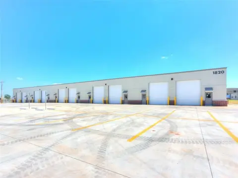 Modern Flex Space Suite