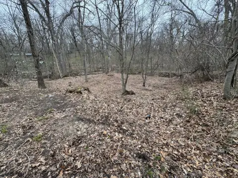 Private Wooded Lot Near Lake