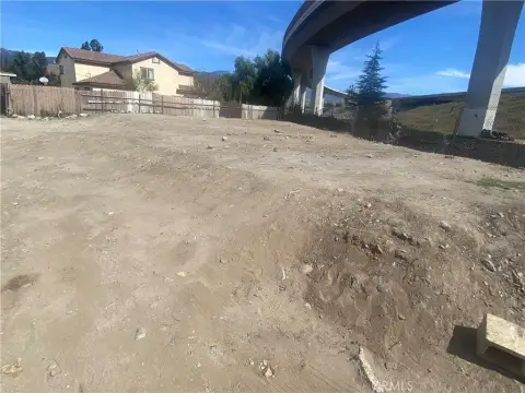 Ready-to-Build Lot Near Downtown