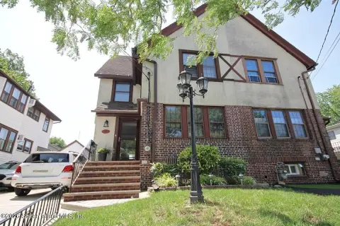 Well-Maintained Single-Family Home