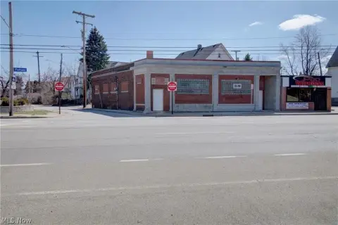 Retail Storefront With Basement