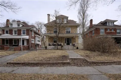 Triplex Investment Opportunity in Kansas