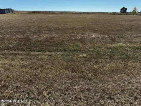 Residential Land in Reunion Community