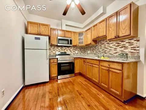 Spacious Brooklyn Apartment Near Prospect Park