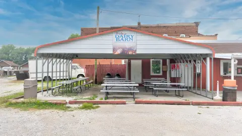 Iconic Restaurant in Patoka Region