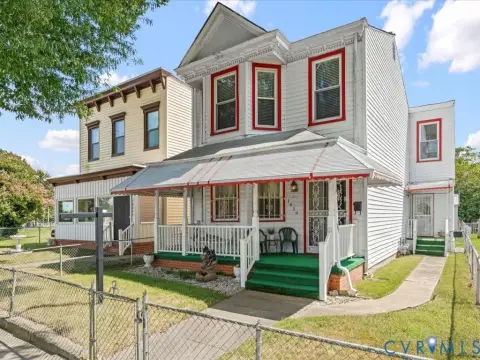 Historic Richmond Duplex: Investment Opportunity