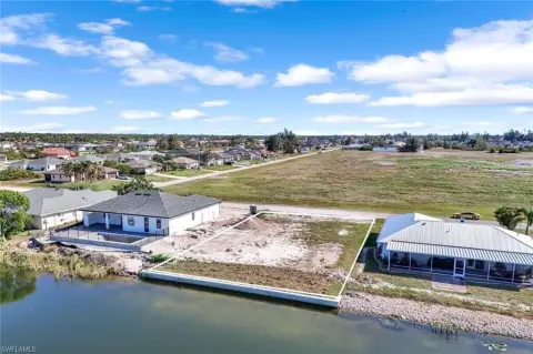 Waterfront Lot in Cape Coral