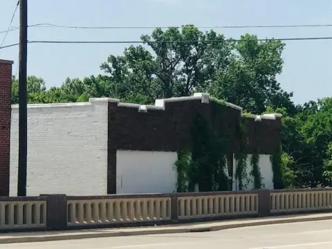Retail Space in Denison, TX