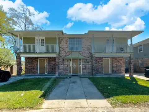 3-Unit Townhouse-Style Triplex