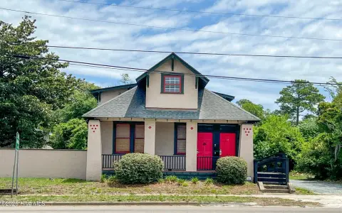Duplex-Style Office Property
