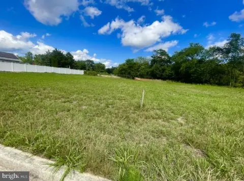 Vineland Land Near Amenities