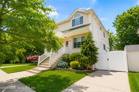 Semi-Attached Single-Family Home