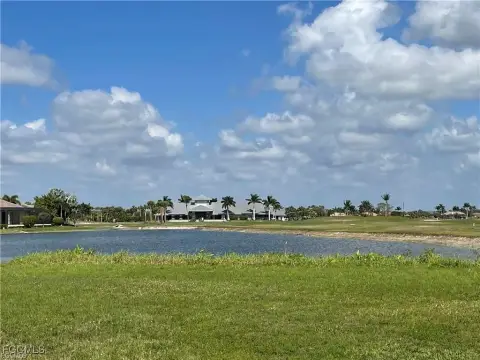 Vacant Land in Royal Palm