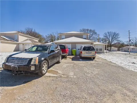 Duplex Near Whiteman Airforce Base