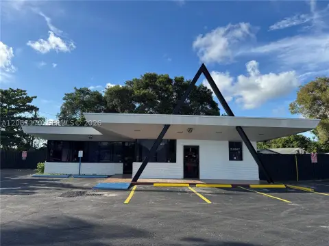 Freestanding Storefront Property
