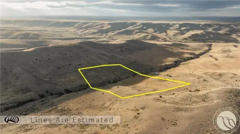 20 Acres Bordering BLM Land