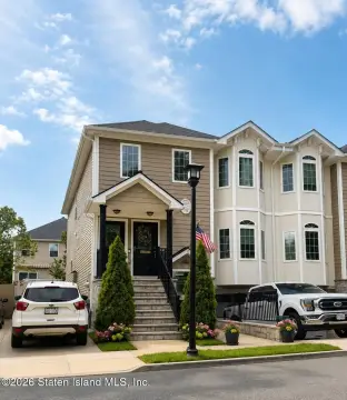 Semi-Attached Two-Family Residence