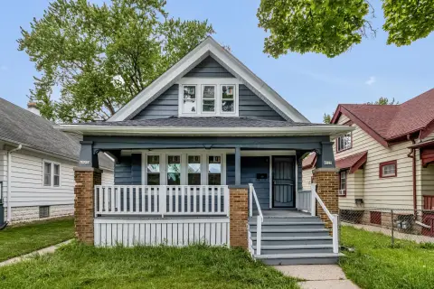 Milwaukee Duplex with Garage