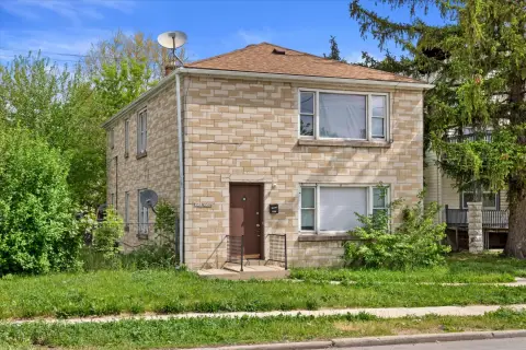 Charming Milwaukee Duplex For Sale