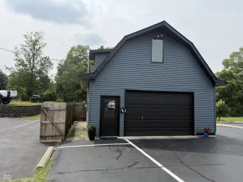 Mixed-Use Live/Work Building