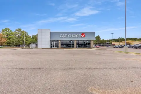 Automotive Showroom with Display Lot