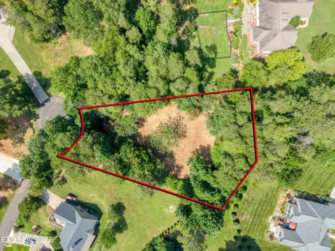 Residential Lot in Lake Community