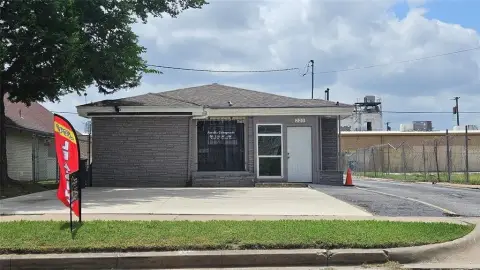 Commercial Space Near Bishop Arts