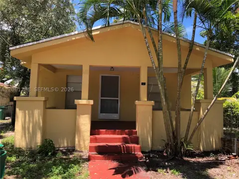 Legal Triplex With T4 Zoning