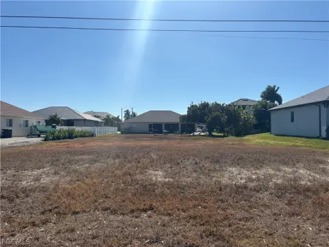 Residential Lot in Cape Coral