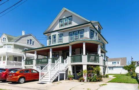 Historic Quadplex with Wraparound Porch