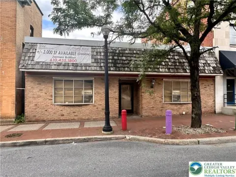 Standalone Commercial Building with Build-Out