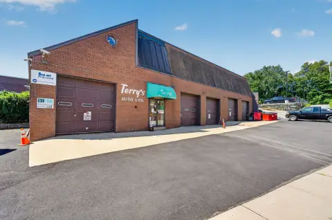 Corner Automotive Service Shop