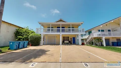Turnkey Furnished Triplex with Pool