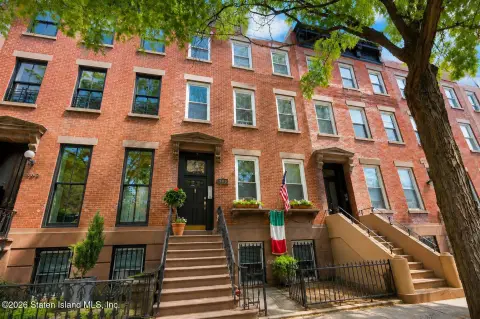 Four-Family Brownstone on 20-Foot Lot