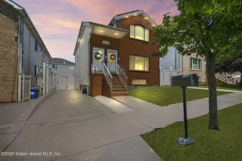 Duplex with Full Basement