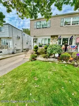 Colonial-Style Residential Income Property
