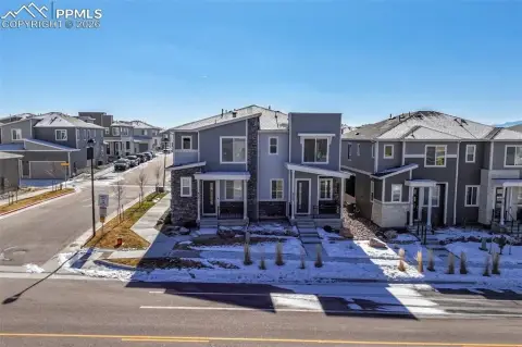 Upgraded Townhome in Colorado Springs